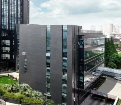 合肥卫生间隔断常用板材性能对比与选型建议